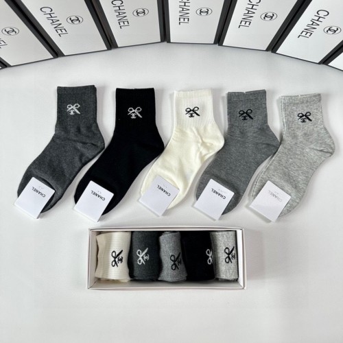 Chanel Socks 5 Pairs with Original Box Luxury Brand Breathable Chanel Sock   