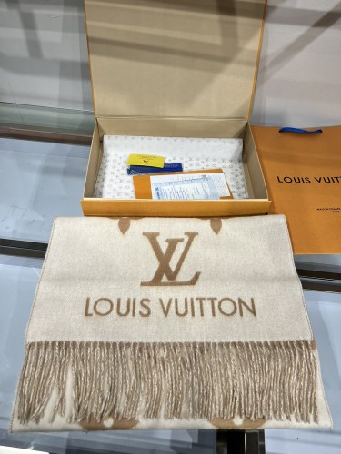 Louis Vuitton Scarves Men Womens Fashion Scarf with Original Box   