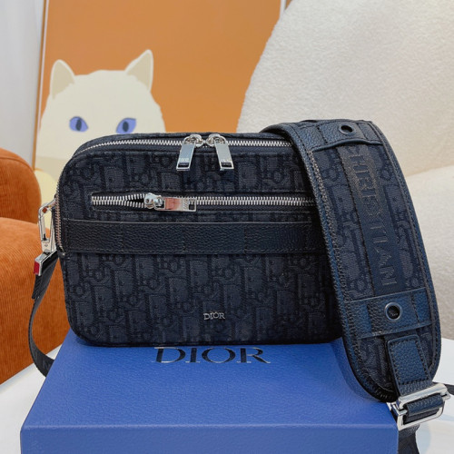 Dior Mens Bags Crossbody Bags SAFARI MESSENGER BAG Black Dior Oblique Jacquard with Original Box 1ESPO206YKY_H10E