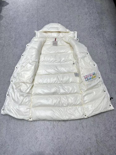 Moncler Design Womens Winter Windprood Down Jackets Keep Warm 90% White Duck Down Long Coats