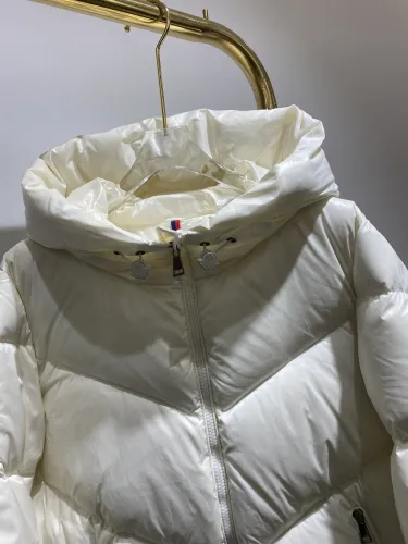 Moncler Design Womens Winter Windprood Down Jackets Keep Warm 90% White Duck Down