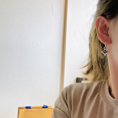 Louis Vuitton Luxury Womens Earrings