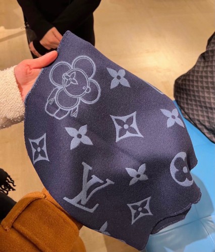 Louis Vuitton Scarves Men Womens Fashion Scarf with Original Box   