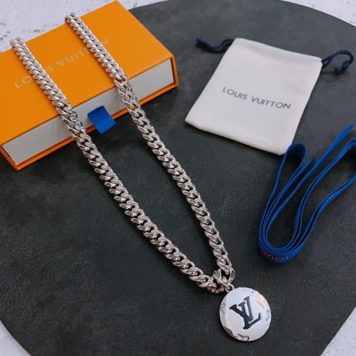 Louis Vuitton Luxury Men Womens Necklace