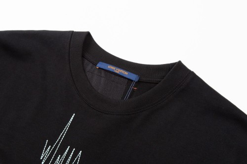 Louis Vuitton Luxury Brand Men Womens Short Sleeve T-Shirt   