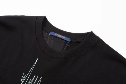 Louis Vuitton Luxury Brand Men Womens Short Sleeve T-Shirt   