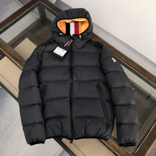 Moncler Design Mens Womens Winter Windprood Down Jackets Keep Warm 90% White Duck Down