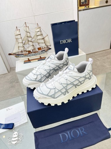Dior Mens Shoes Sneakers Luxury Brand Breathable Design B31 RUNNER SNEAKER 3SN297ZUV_H060  