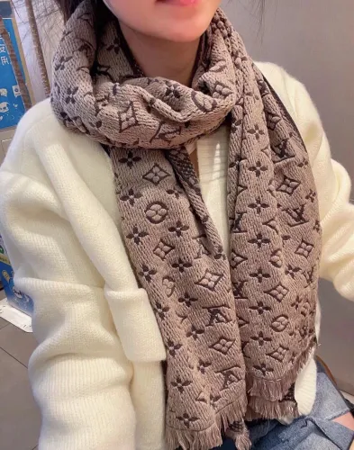 Louis Vuitton Scarves Men Womens Fashion Scarf with Original Box   