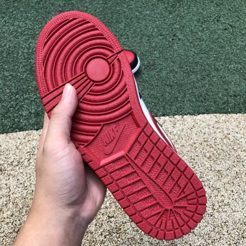 Jordan 1 Mid Alternate Bred Toe