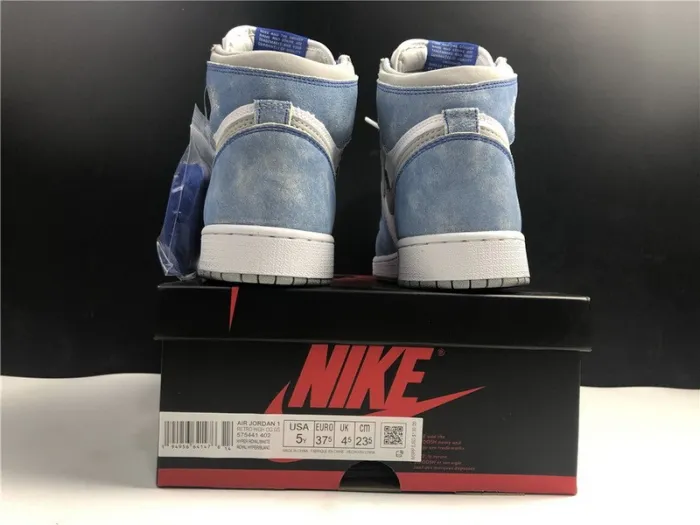Air Jordan 1 High “Hyper Royal”GS