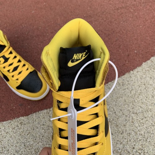 Authentic Nike Dunk High SP “Varsity Maize”