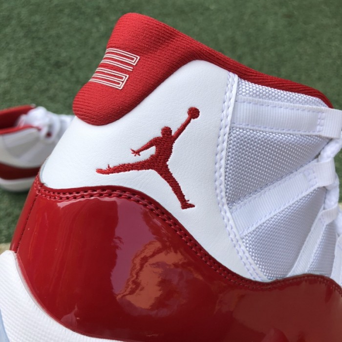Air Jordan 11 Retro Cherry