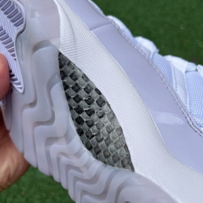 Air Jordan 11 PURE VIOLET