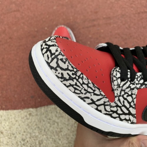 Nike Dunk SB Low Supreme Red Cement (2012)