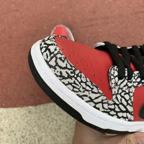 Nike Dunk SB Low Supreme Red Cement (2012)