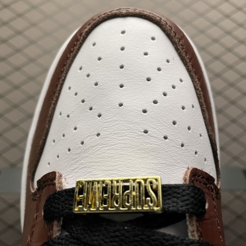 Supreme x Nike SB Dunk Low “Barkroot Brown”