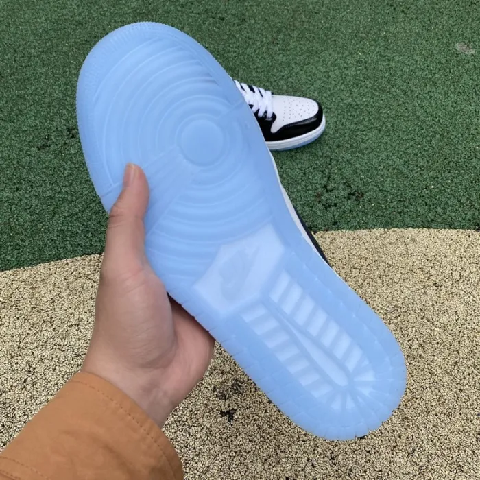 Jordan 1 Low SE Concord