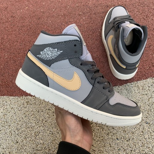 Authentic Jordan 1 Mid Shoes075