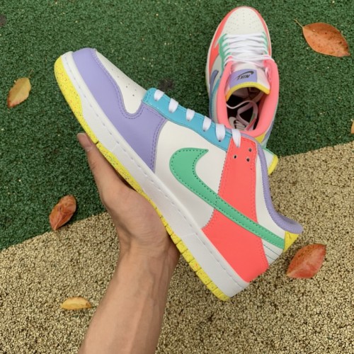 Nike Dunk Low SE Easter