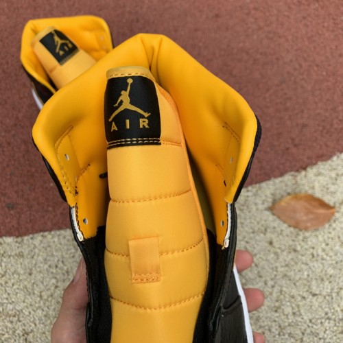 Authentic Jordan 1 Mid Shoes040