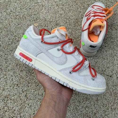 Off-White™ x Nike SB Dunk Low The 40