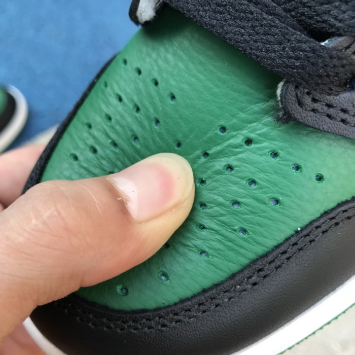 Authentic Air Jordan 1 High OG “Pine Green” GS