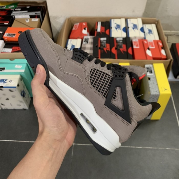 Air Jordan 4 Retro Taupe Haze (GS)