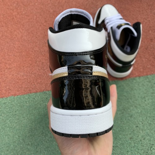 Authentic Jordan 1 Mid Shoes082