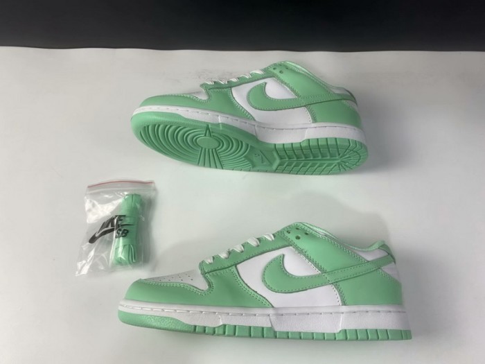 Nike Dunk Low Green Glow