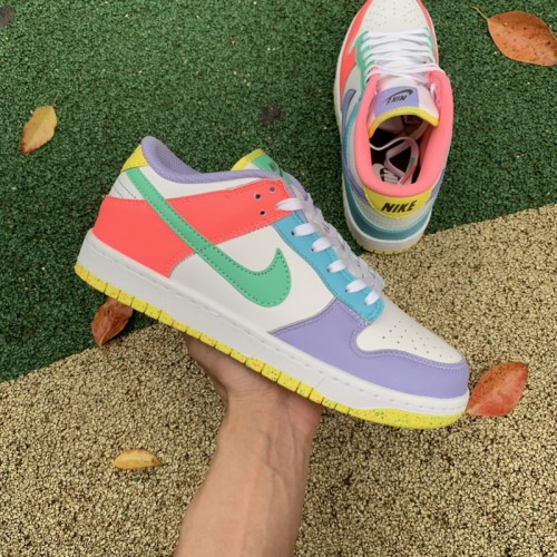Nike Dunk Low SE Easter