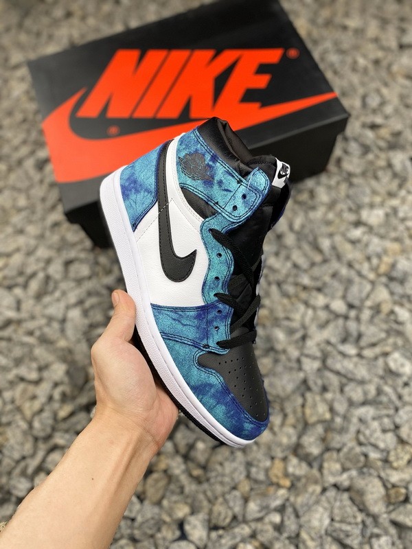 Jordan 1 Retro High Shoes