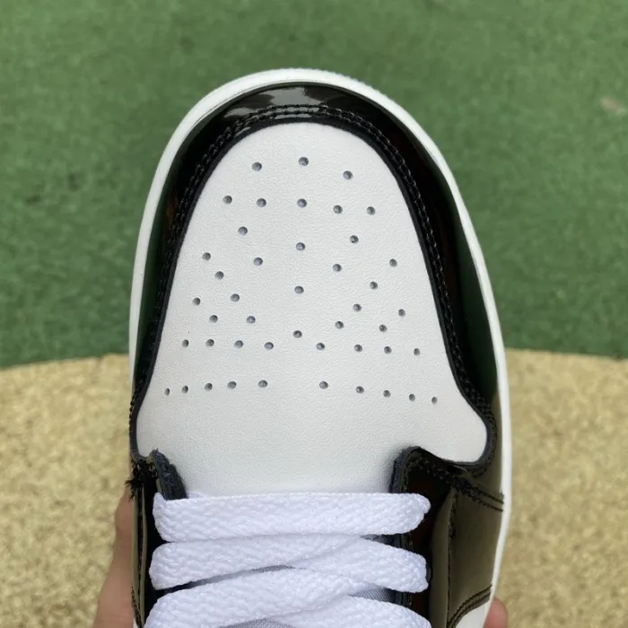 Jordan 1 Low SE Concord