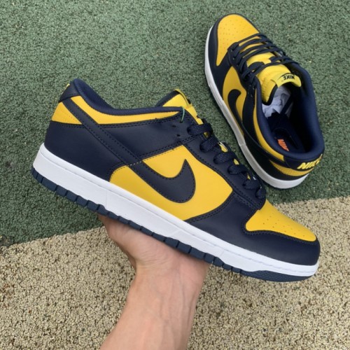 Nike Dunk Low Michigan