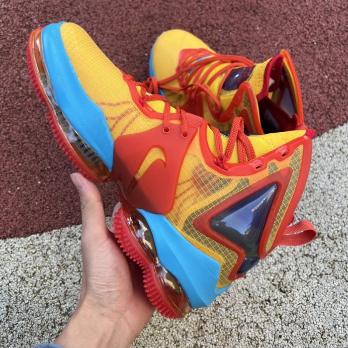 Nike Lebron 19 Tune Squad