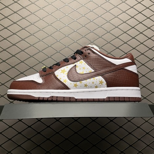 Supreme x Nike SB Dunk Low “Barkroot Brown”