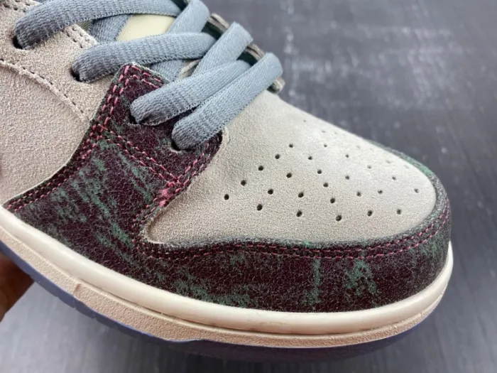 Nike SB Dunk Low Crenshaw Skate Club