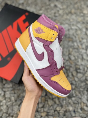 Jordan 1 Retro High Shoes