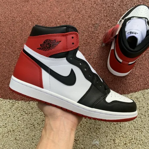 Air Jordan 1 OG High “Black Toe”