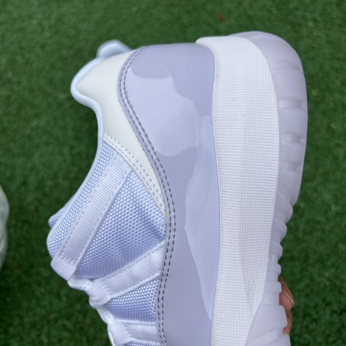 Air Jordan 11 PURE VIOLET