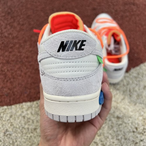 Off-White™ x Nike SB Dunk Low The 31