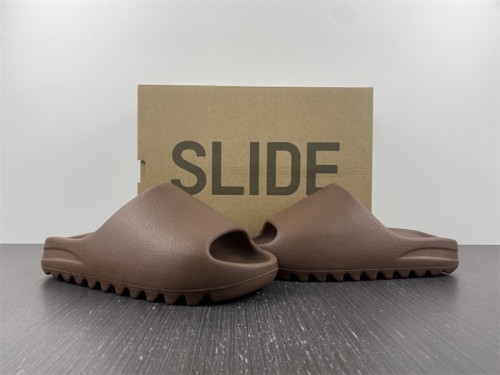 Yeezy Slide Soot GX6141