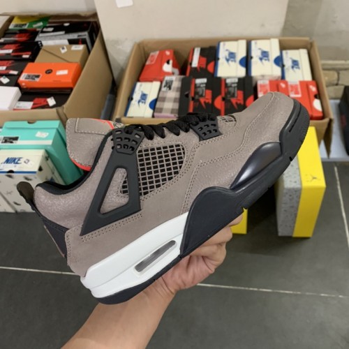 Air Jordan 4 Retro Taupe Haze (GS)