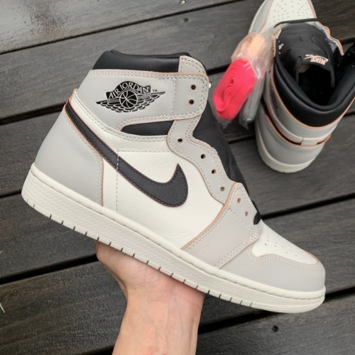 Nike SB x Air Jordan 1 Light Bone GS