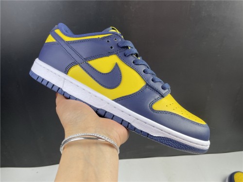 Nike Dunk Low Michigan