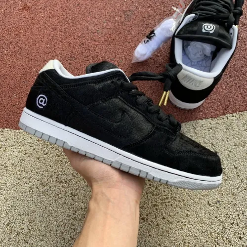 Authentic Nike SB Zoom Dunk Elite “BE@RBRICK” GS