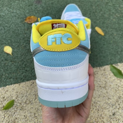 Nike SB Dunk Low FTC Lagoon Pulse