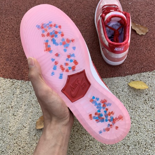 Nike SB Dunk Low StrangeLove Skateboards Special Box