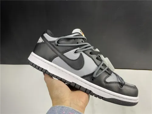 Off-White x Nike Dunk Low