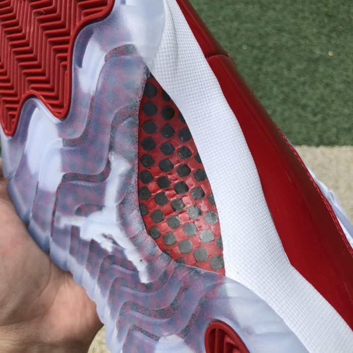 Air Jordan 11 Retro Cherry